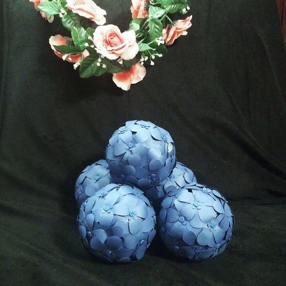 Vintage Cobalt Blue Floral Decorator Balls, Home Decor, Decorative Orbs,  Sphere